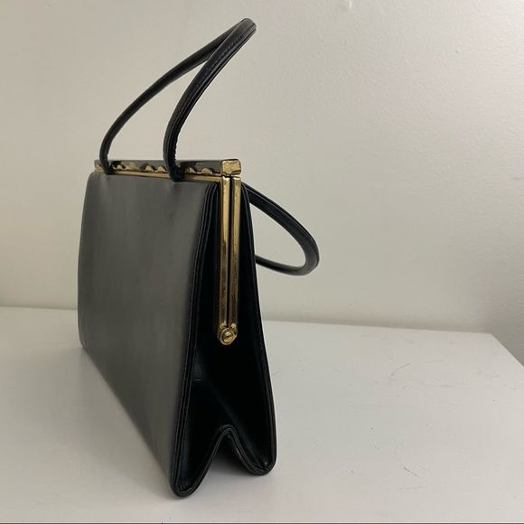 Vintage | 1940s Sak’s 5th Avenue Leather Handbag - Picture 9 of 10